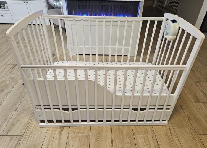 Grajewo ogłoszenia: Sprzedam łóżeczko dziecięce z materacem o wym.120x60
Stan idealny